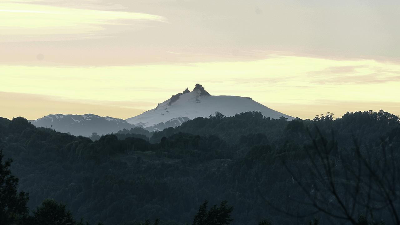 Alto Melimoyu Hotel & Patagonia Ла-Хунта Экстерьер фото