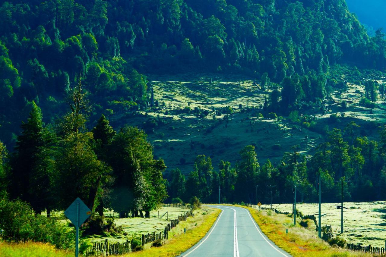 Alto Melimoyu Hotel & Patagonia Ла-Хунта Экстерьер фото