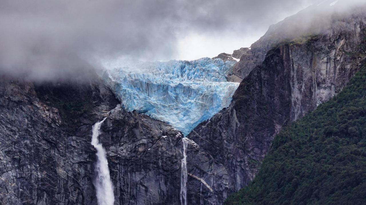 Alto Melimoyu Hotel & Patagonia Ла-Хунта Экстерьер фото