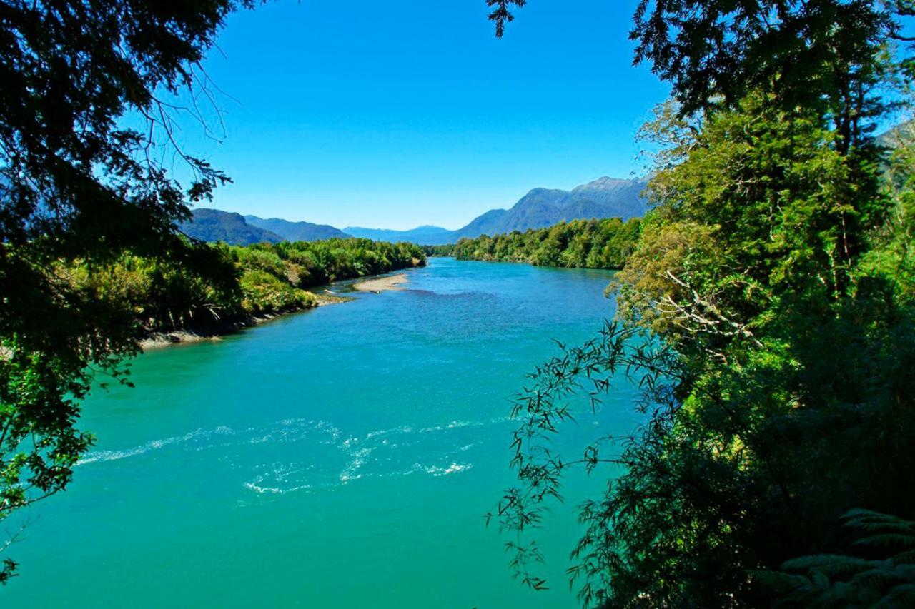 Alto Melimoyu Hotel & Patagonia Ла-Хунта Экстерьер фото